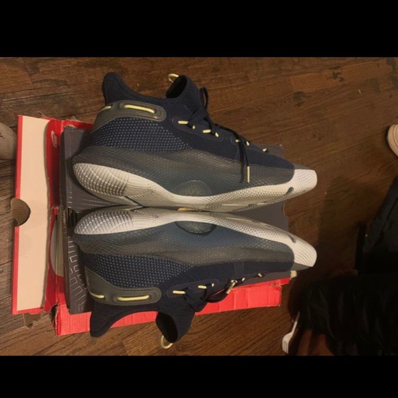 Under Armor UA Curry 6 - Picture 4 of 4